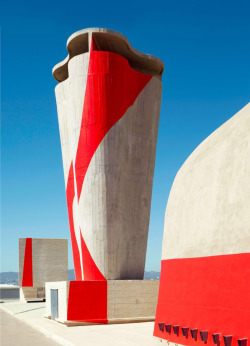 visualjunkee:Part of the UNESCO list of World Heritage Sites, Cité Radieuse in Marseille, France. Designed in the 1950s, now the home to the rooftop art space MAMO - featuring a trio of graphic murals by Swiss artist Felice Varini -  photography by