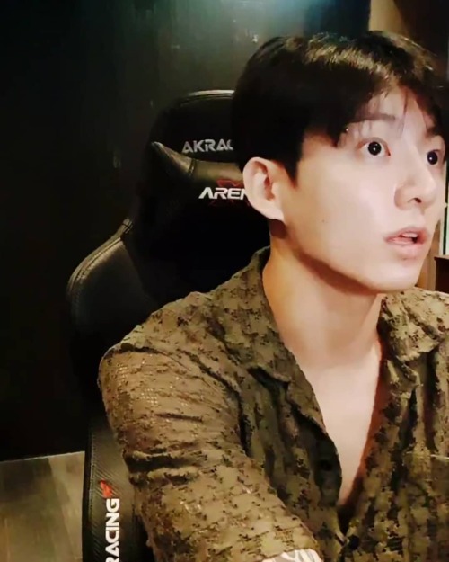 WHAT THE FUCK JEON JUNGKOOK!?