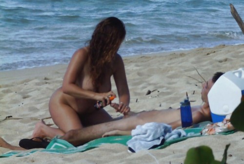 http://nudeissexy.tumblr.com/post/49072731620