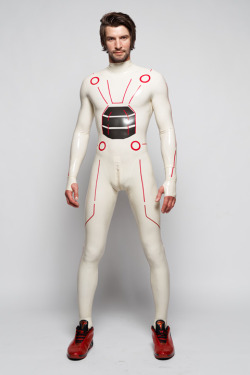 vincentlycra:  Tron suit at FANTASTICRUBBER
