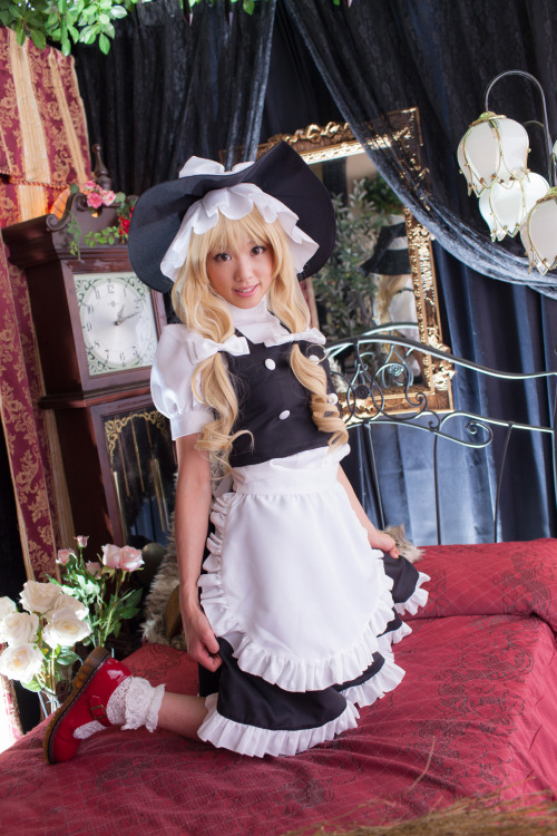 hot-cosplay:  Beautiful Marisa Kirisame from Touhou Project 300 PICS / 158 MB DOWNLOAD http://uploaded.net/file/sa534o6r/ http://uploaded.net/file/b93n2f0q/ Enjoy!!!! Uploaded.net - Get a premium account for multiple downloads and full speed. Don’t