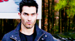 waldensbecks:Sterek AU: The Sheriff expresses slight concern over his son’s and Derek’s public datin