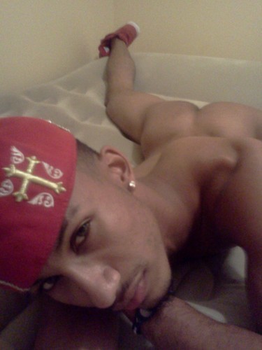 nakedtaurus:  Kevin!!  😊😊😊