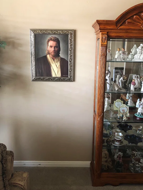 chewbacca: Redditor pranks mom for Christmas with a picture of Obi-Wan Kenobi that looks like Jesus 