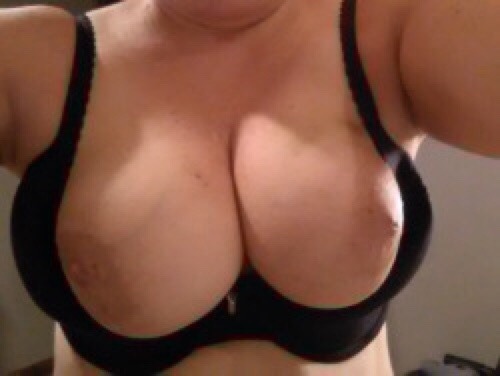 maturenaughtymoms4u:Mature floppy boobs😋😋😋👍👍👍😘😘😘😛😛😛😍😍😍😜😜😜😊😊😊😎😎
