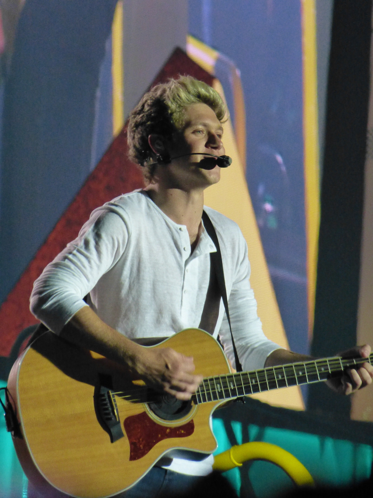 solitaire-star:  My OTRA…..A few of my favourite Niall Pics ❤️   Just when