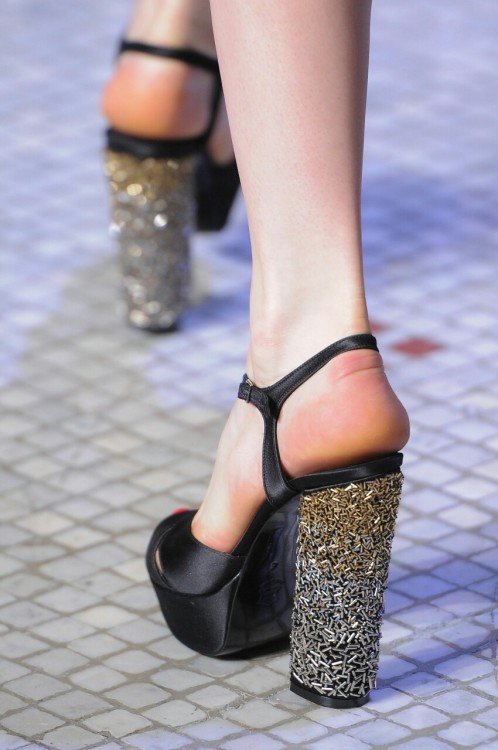 Dice Kayek Haute Couture Fall/Winter 2015, Paris  Details