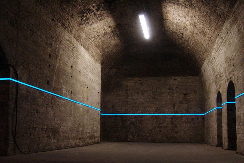pikeys:  Installation in London Bridge Station, 2008 by Hans Kottler 