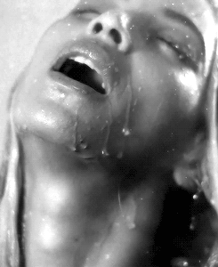 arianaqrande:   Rockets 'til waterfalls  