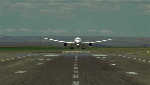 generalelectric:  The Boeing 787-9 Dreamliner, now powered by GE’s GEnx engines, shows off its acrobatics during a rehearsal for the 2014 Farnborough air show. GIFs courtesy of Boeing on YouTube. 