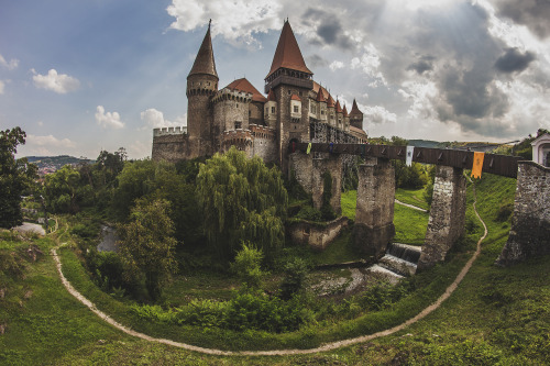 theseromaniansarecrazy: Maybe the most beautiful castle of Central Europe: Hunedoara Castle in 