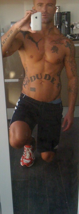chadvic:  hotfacedescort:  HOLY HELL dude!!  Anything, ANYTHING this hot fucker