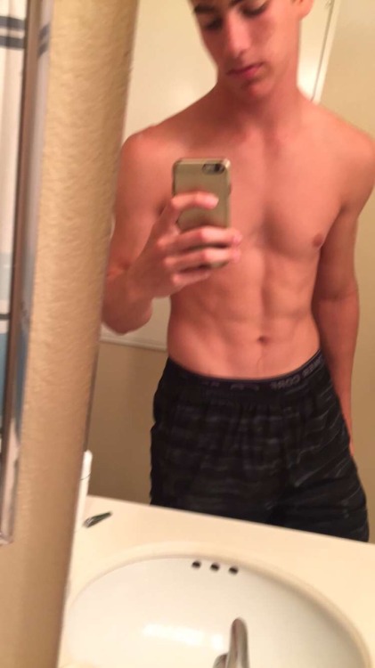 the21stmale:  jon22cincy: twinks-and-jocks:   caughtjerking:  Thomas is one of my favorites. Not only is he gorgeous, he’s also very fun and easy to talk to. I always enjoy playing with this blue-eyed hottie. He is your typical teenager - constantly