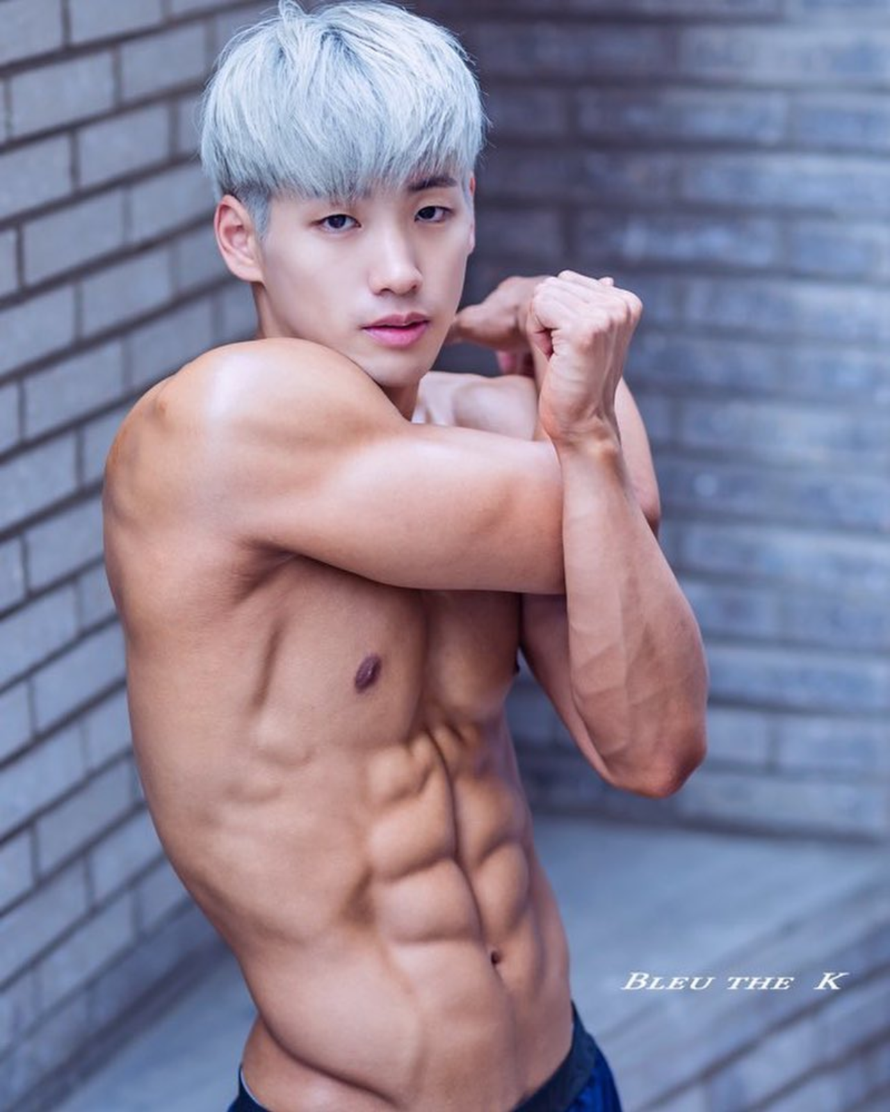 jdisheretoplay:  https://www.instagram.com/1f.spinning_okey/ #asianHunk #asianMen