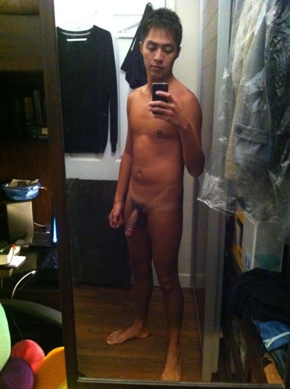 asianmalerox:  http://asianmalerox.tumblr.com/ 