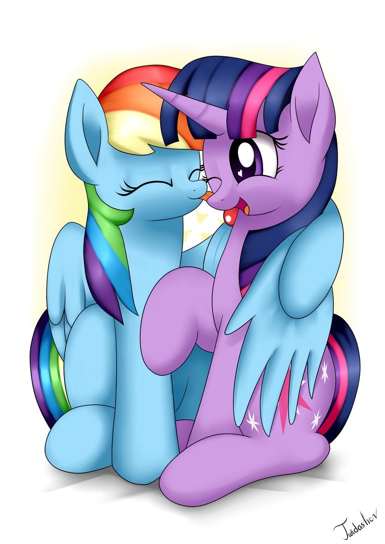 twidashlove:   “Display of affection can be start from a small thing, and it does