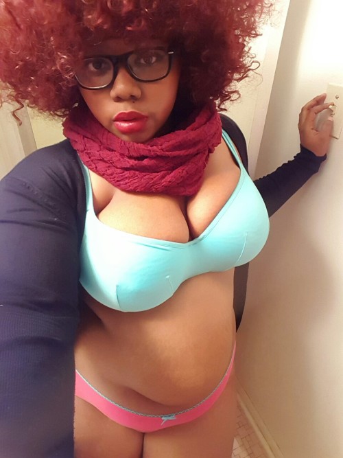 afatblackfairy:  afatblackfairy:  These are for all those hating anons. You guys motivate me to look sexier everyday~ ♡  If anyone wants nsfw/nude pics and are willing to PAY message me~ 