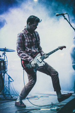 bandsoffthewalls:  Balance and Composure