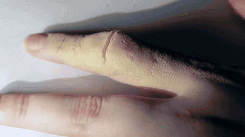 gifsboom:  Special Effects Broken/Hanging Finger.(TechnicallyTutorials)