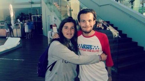 onedhqcentral-blog: Louis with a fan (16.05.2014) - x