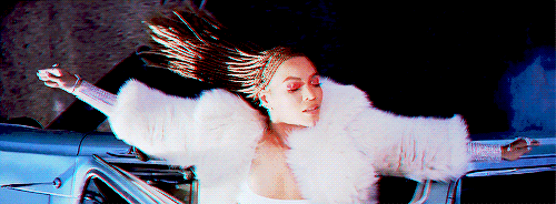 troyesivanh:i’m back bitch 