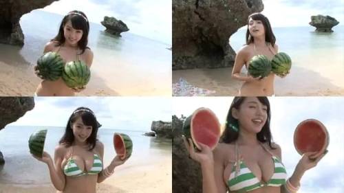 篠崎愛 / Ai ShinozakiNice and appetizing watermelon!! 