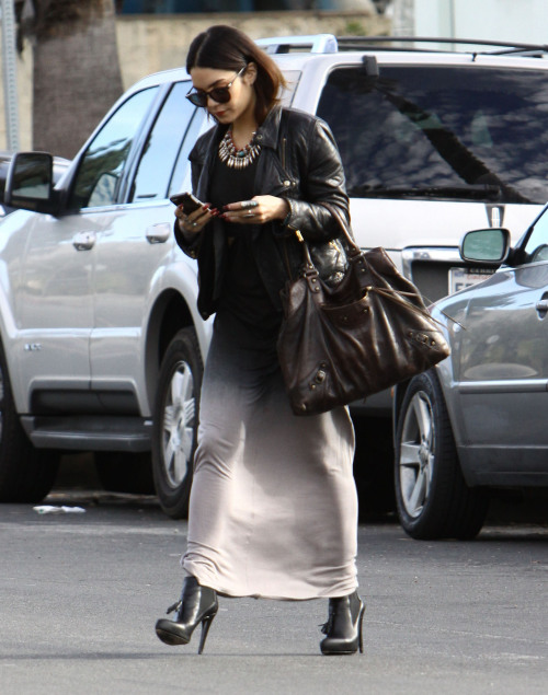 allblackerrthingus:  -