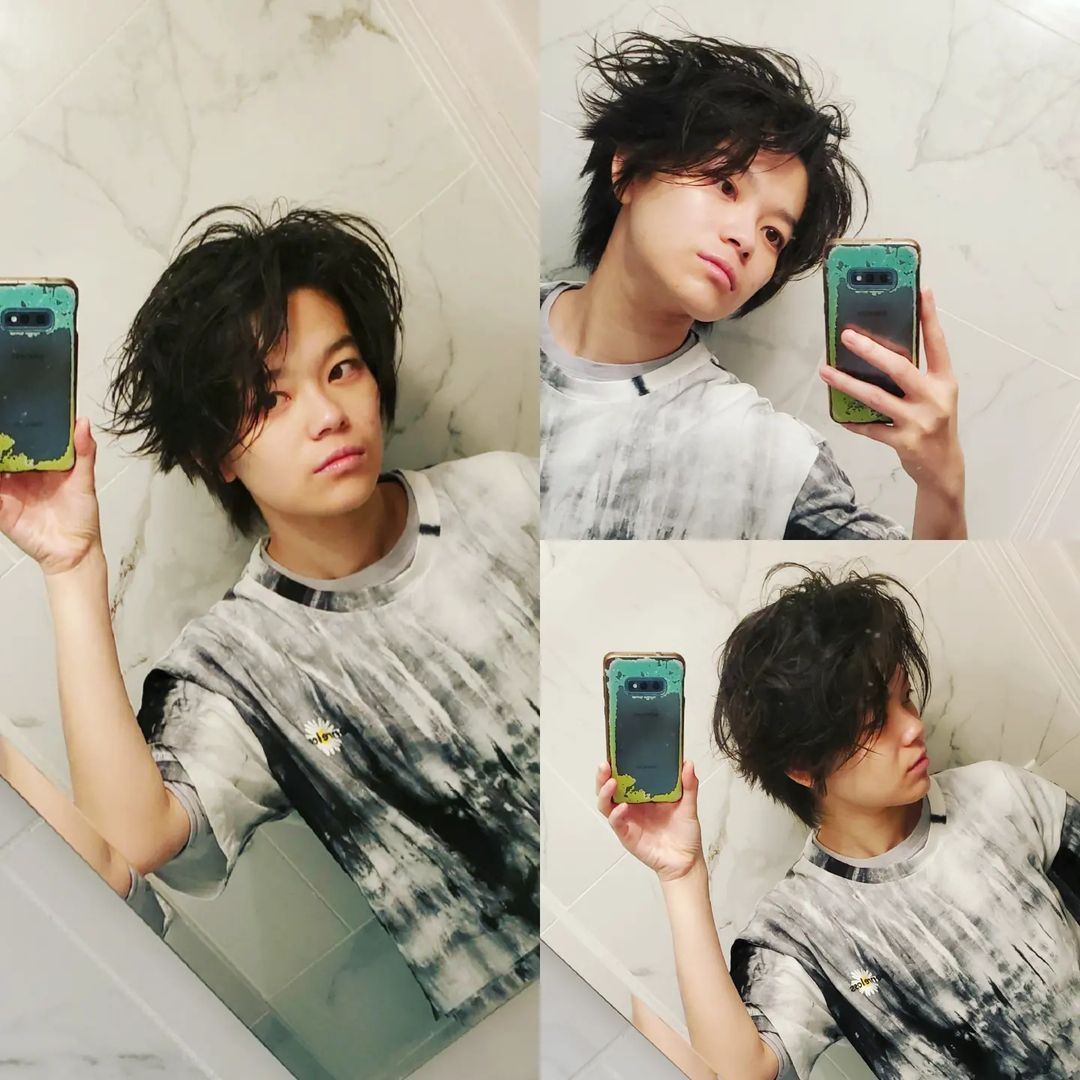 New waves Before the night and at the end of the night🌊🌃trying something new
Waves held up pretty well, I’m proud of my hairstyle skills thus far✌️more improvements!
I cooked for everyone including the parents (and dog)👨‍🍳glad you all loved the...