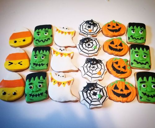 Homemade Halloween Sugar Cookies Source