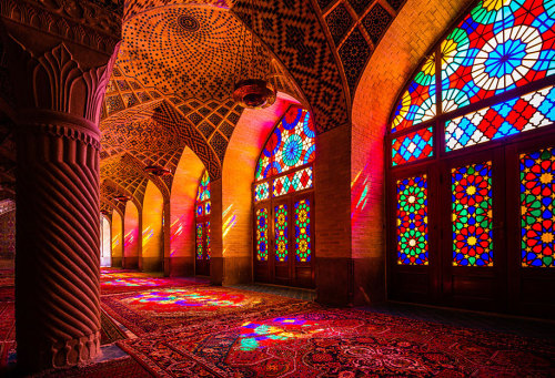 fallen-summer:rainbow mosque iran