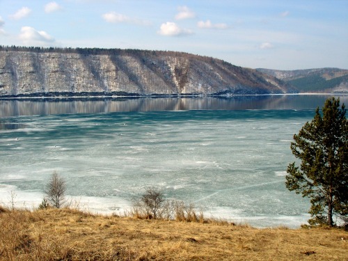  El río Angará, Rusia 