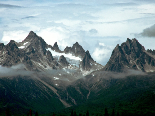 Tokosha MountainsThis photo was taken from the Denali Viewpoint South, within Denali state park nort