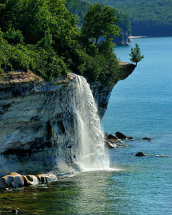 wildman64:  lori-rocks:  “Spray Falls”