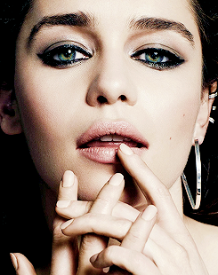 adoringemiliaclarke: It’s funny to me to talk about strong, independent women because