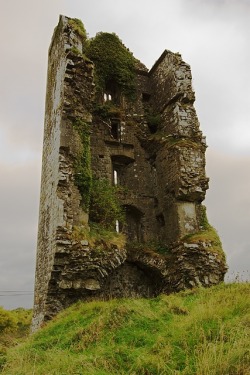 Cloondooan Castle ruins, Ireland - A partially-ruined 16th-century