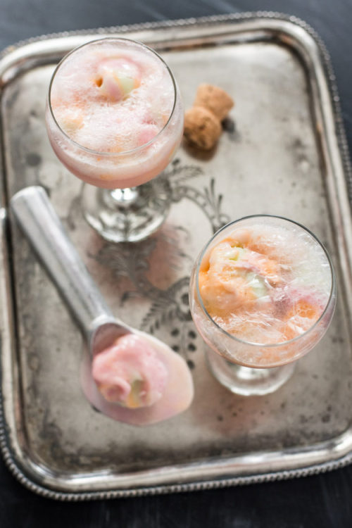 foodffs: Rainbow Sherbet Champagne Floats Really nice recipes. Every hour. Show me what you cooked! 