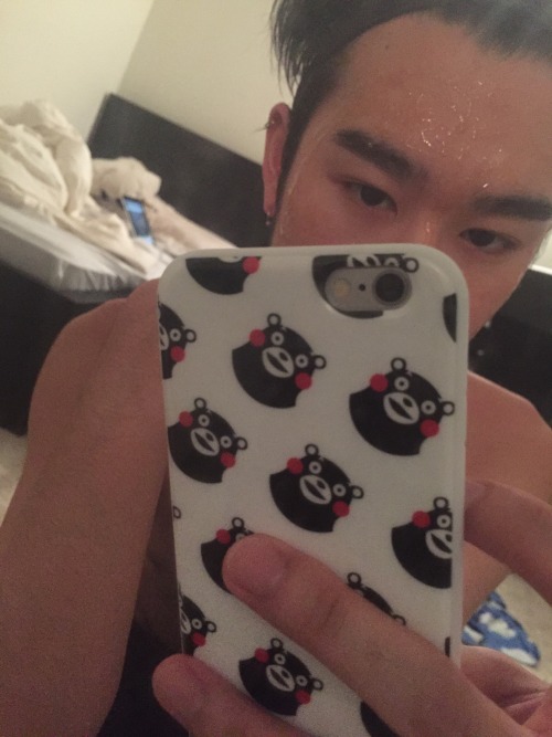 radiocarbonclock:  that tea tree honey mask and new case ~_~