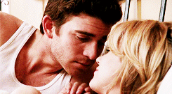 teamnaley:  oth meme:[4/5] ships - Jake Jagielski &amp; Peyton Sawyer &ldquo;I