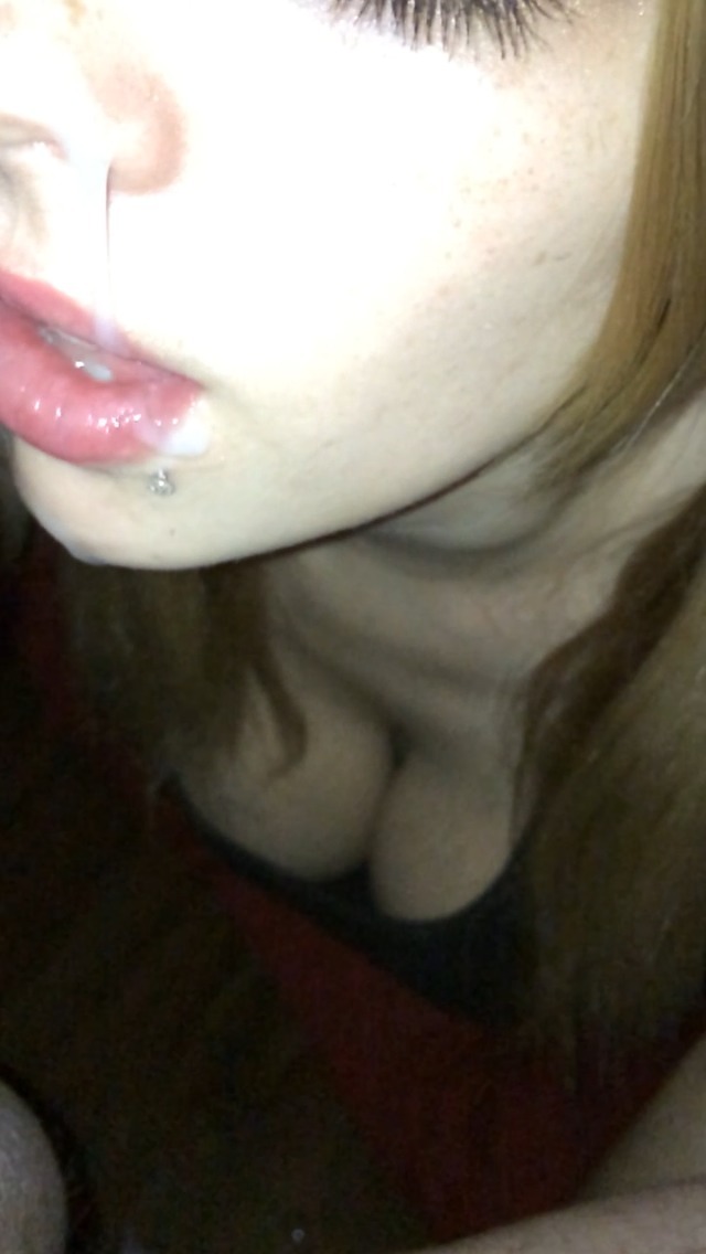 jayceetexaslovers:  She loves my cum :) -Jay