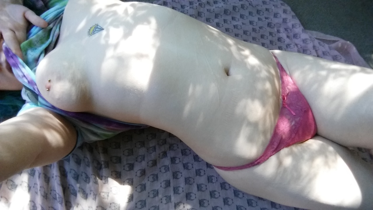 chellesilverstein:    clips4sale | Extralunchmoney|manyvids| live shows   