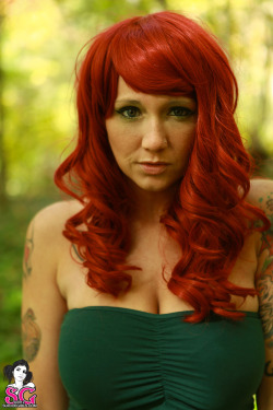 thedarksideofgruff:    Phecda - Poison Ivy