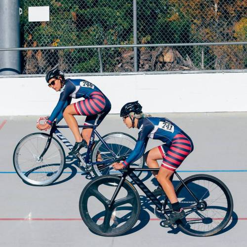 forwardset:  Another one of @shamwhoaa & @maishlinn racing at @encinovelodrome. #fwdset #encinov