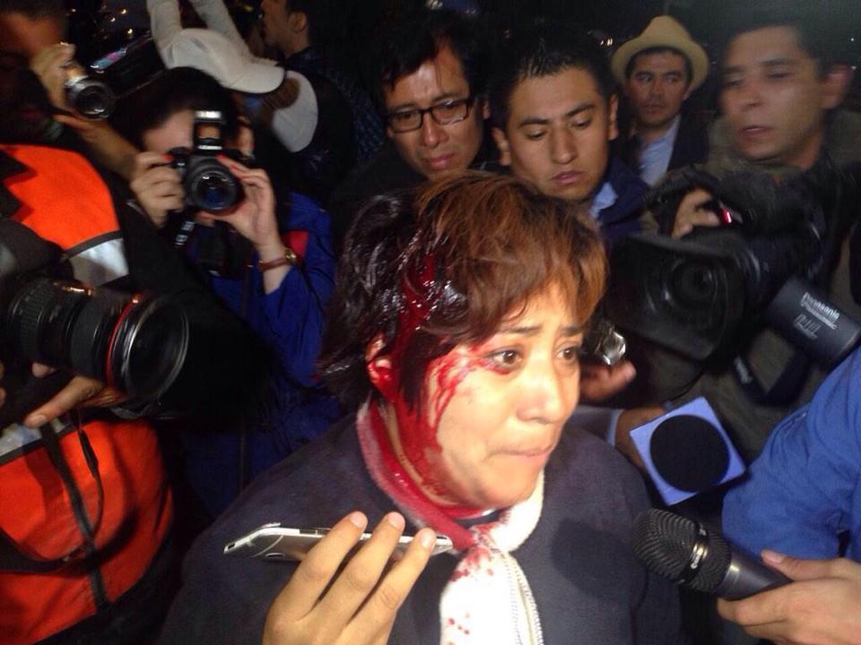 laos-dothedu:#SOS1DMX  DEAR FOLLOWERS   This is happening Right NOW in Mexico City,