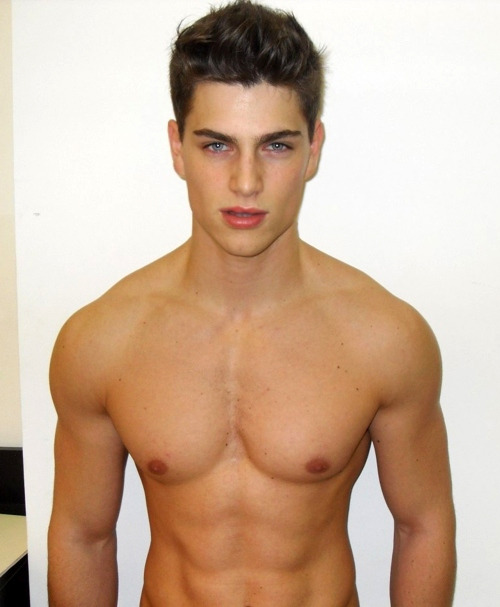 pulchhritude:  hottest guys (x) 