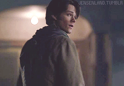 j-u-v-e-n-t-u-d-e-blog:SPN Gifs  ∞ 01 x 01Awwwe :’) <3