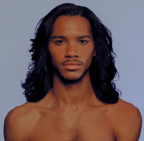 femmequeens:Model Jordun Love recreates iconic adult photos