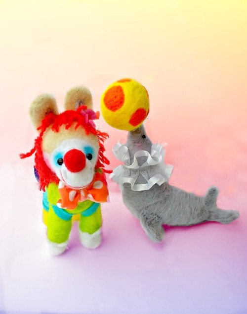 mintyliciousbjd:mintyliciousbjd:—UNDER THE BIG CLOP—They say everybody loves a clown, but “Under the