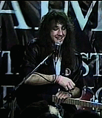 vict0rie:  Interview with Jason Becker about playing live. 