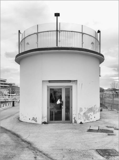 Curved, rectangulared and circled. Senigallia (AN), Italy.  Photo: © Wolfram Mikuteit   