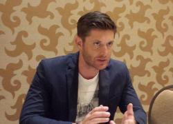 spncastdaily:  Misha and Jensen in the press room [x]